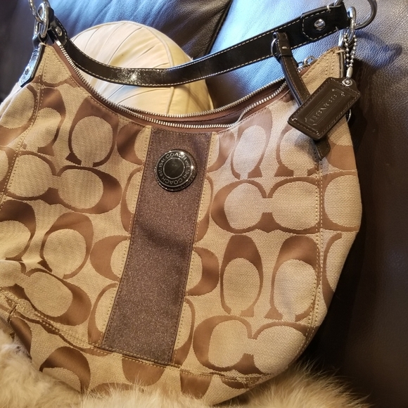EUC COACH classic canvas hobo purse - Picture 1 of 5